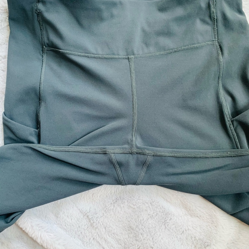 Lululemon Speed Up Crop 21” - Picture 10 of 12